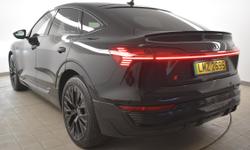 Audi Q8 Photo 28