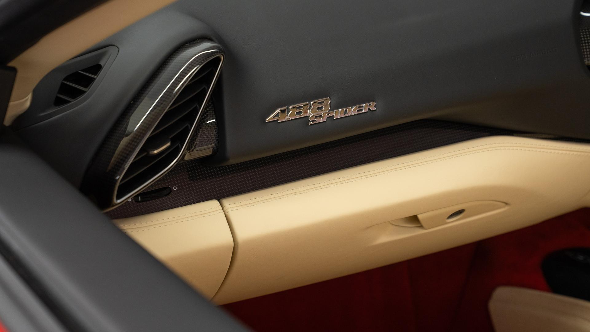 Ferrari 488 Photo 15023197-a72d-4ebe-8d14-209fde400e66.jpg