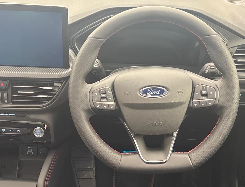Ford Kuga Photo 1519a335-3db3-4c2f-8bd1-089e476c045f.jpg