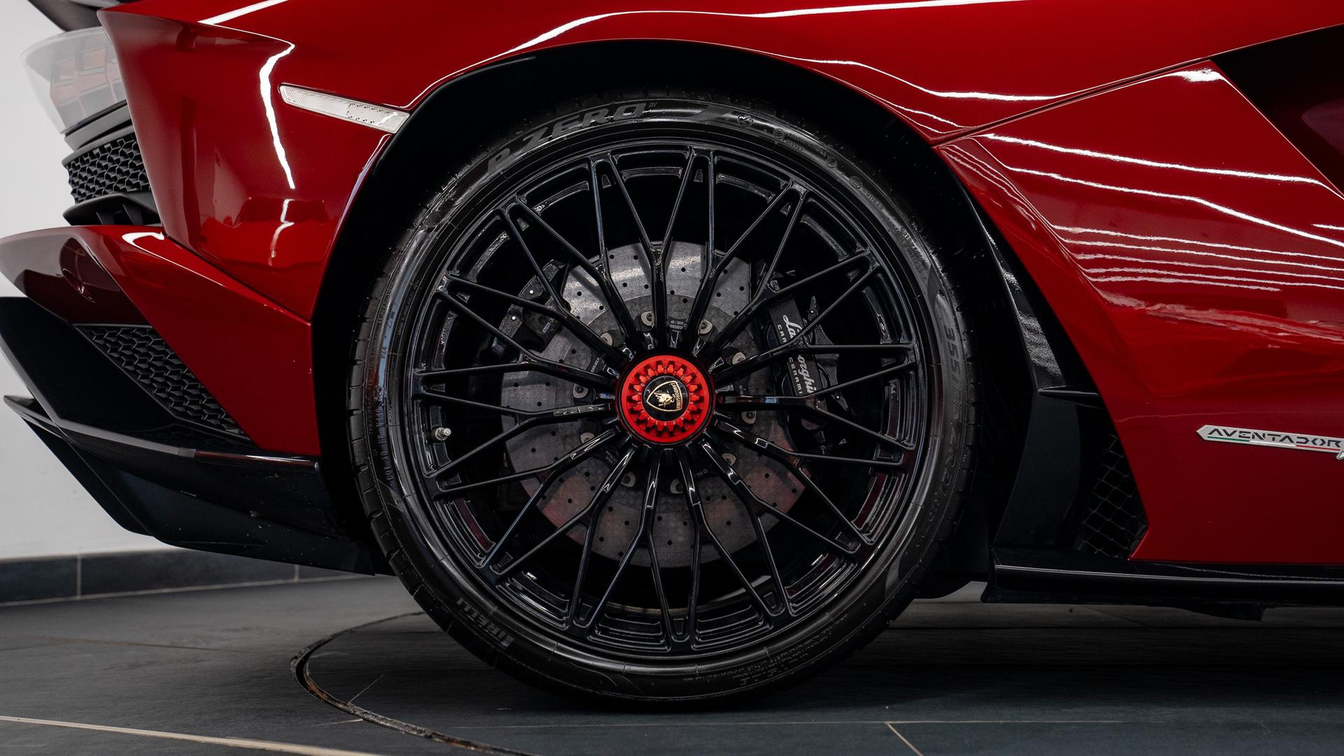 LAMBORGHINI Aventador Photo 1529da4e-5dbf-4449-985f-0d3d91c05b06.jpg