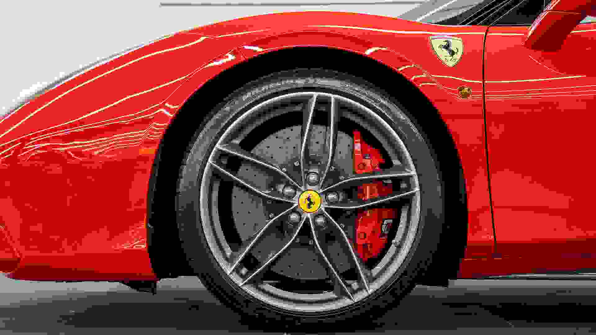 Ferrari 488 Photo 153521bc-6082-4040-b774-048729ceaecc.jpg