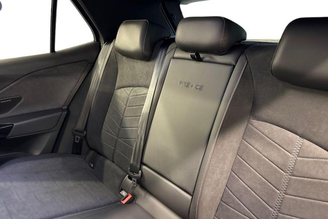 VOLKSWAGEN ID.3 Photo 11