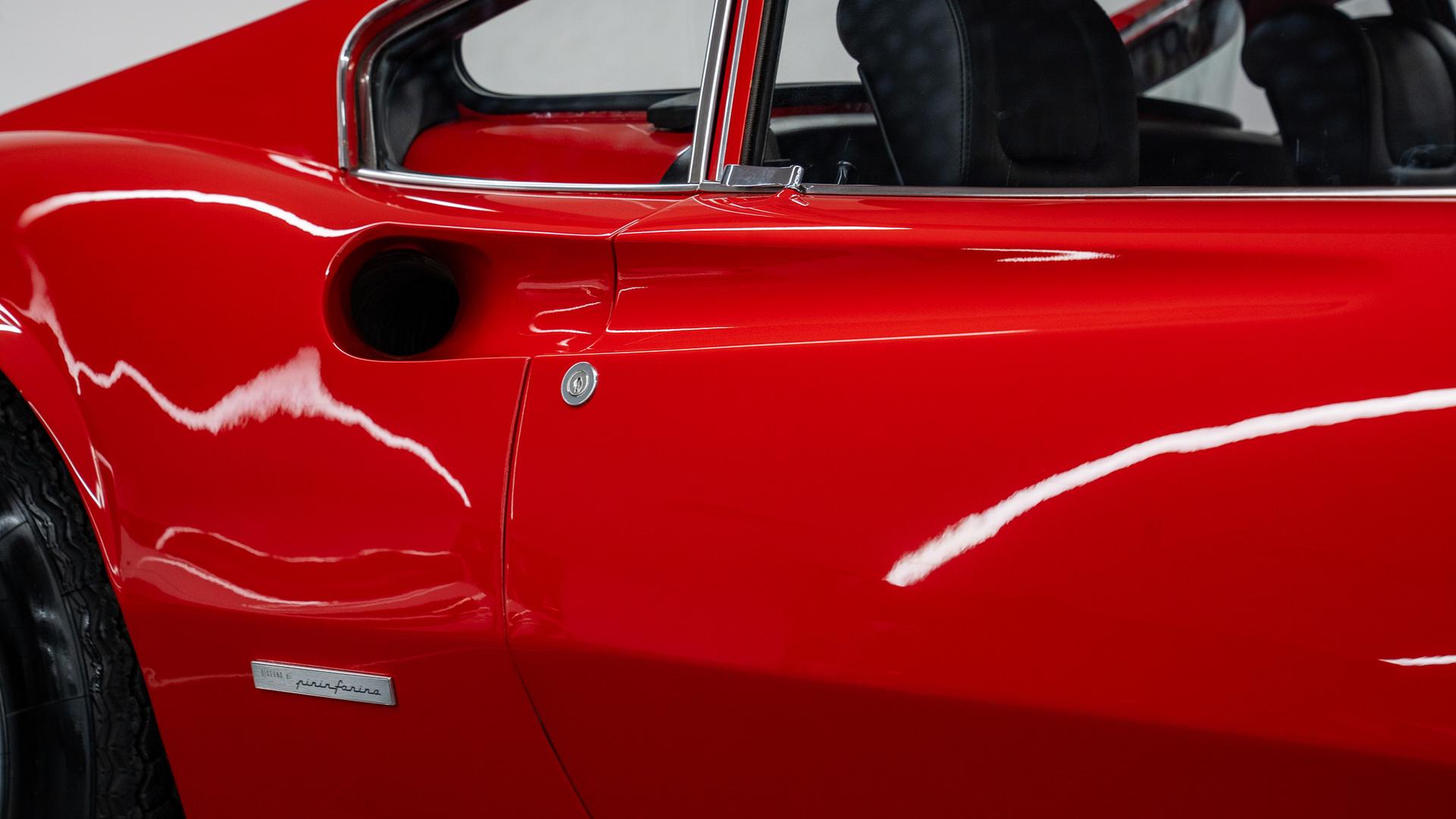Ferrari Dino 246 GT Photo 156469ae-ea4c-4a5d-86d2-63ae4cb5aa0a.jpg