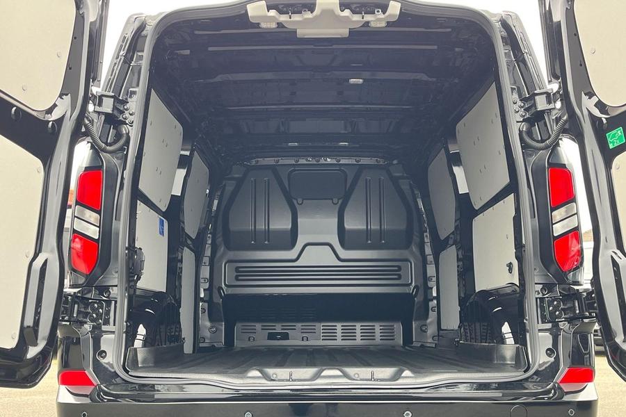 Ford TRANSIT CUSTOM Photo 157f546f-bb1a-43b5-988c-99b370966a47.jpg