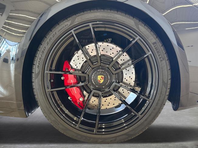 PORSCHE 911 Photo 9