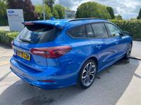 Ford Focus Photo 4