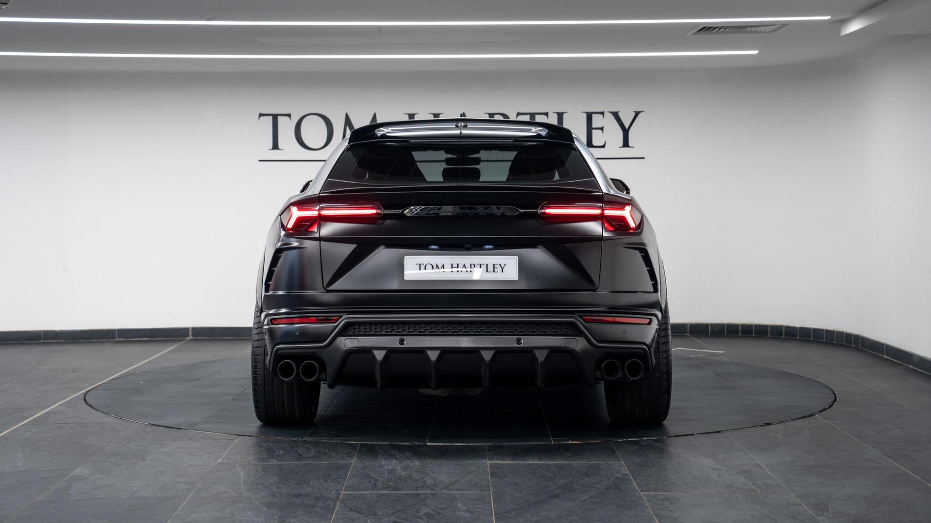 LAMBORGHINI Urus Photo 1587cdb8-00a6-48c5-b5f5-e4e9524118c1.jpg