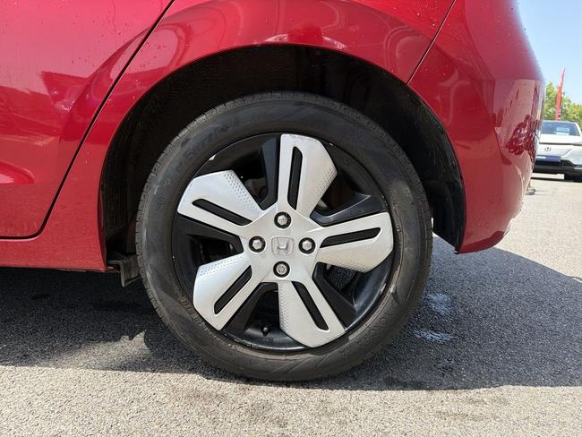 Honda Jazz Photo 158be6cd-9bc3-4f12-9c83-2a129604e61a.jpg