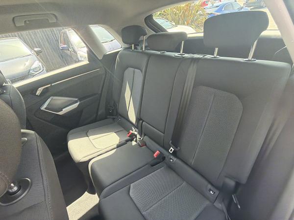 Audi Q3 Photo 33