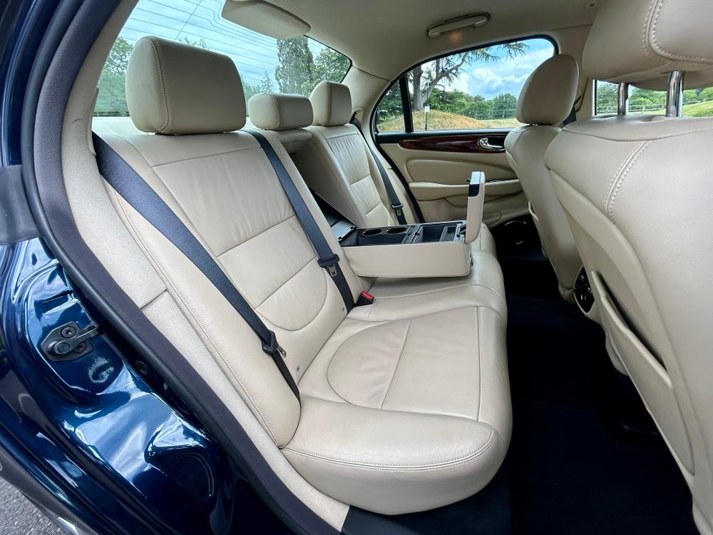 Used Jaguar XJ MM08KKG 34