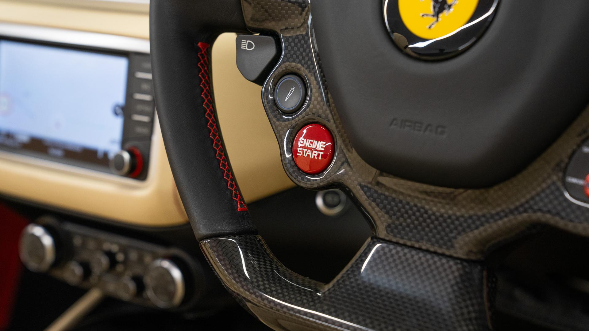 Ferrari California Photo 15c3ee8f-78bc-4685-bbc9-9bde7bc91998.jpg