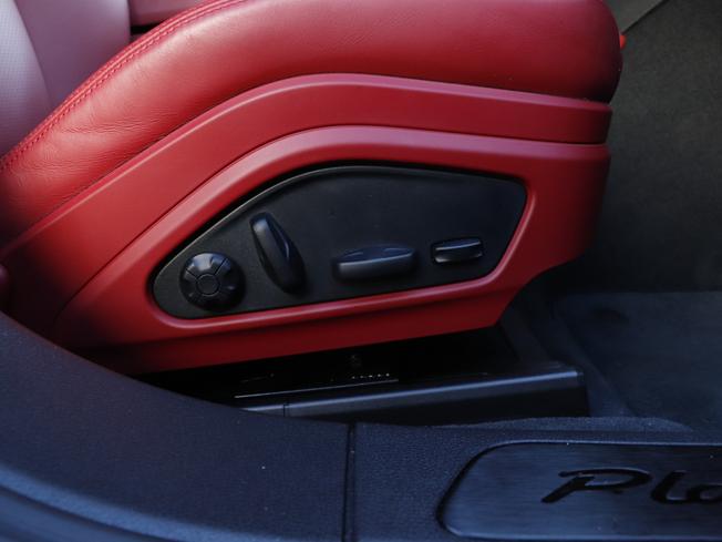 PORSCHE Panamera Photo 33