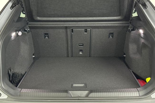 VOLKSWAGEN ID.5 Photo 12