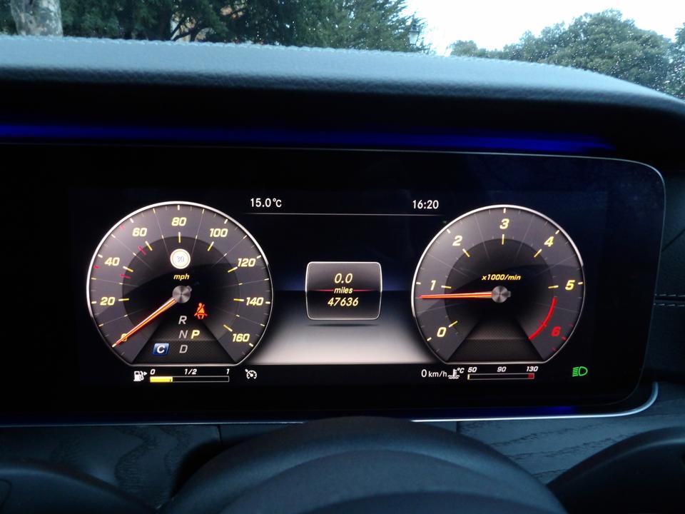 Used Mercedes-Benz E Class YK20KOW 28