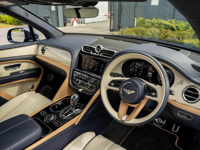 BENTLEY Bentayga  Photo 11