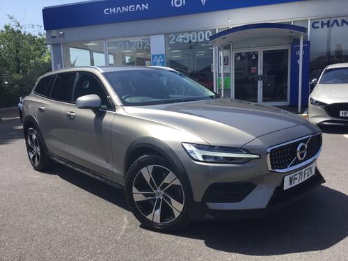 Volvo V60 Cross Country Photo 16011d8a-c8f2-4e37-a2b7-d48a7e52c459.JPG