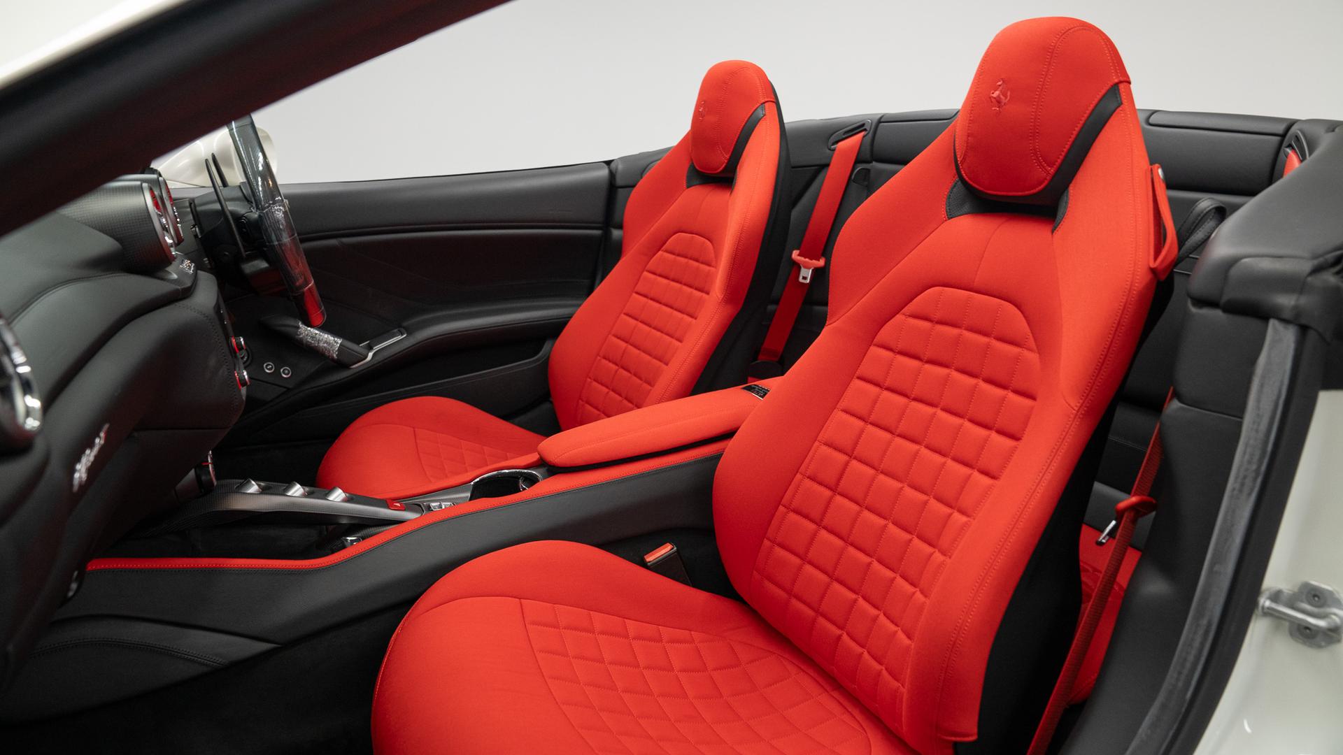 Ferrari California T Photo 161760a6-e910-4fcb-afc3-8e7a2c994ecc.jpg