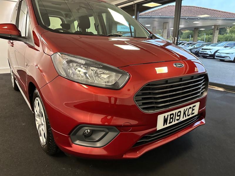 Ford Tourneo Courier Photo 16193eae-fdac-4fcc-b3b1-dd79f417ff92.jpg
