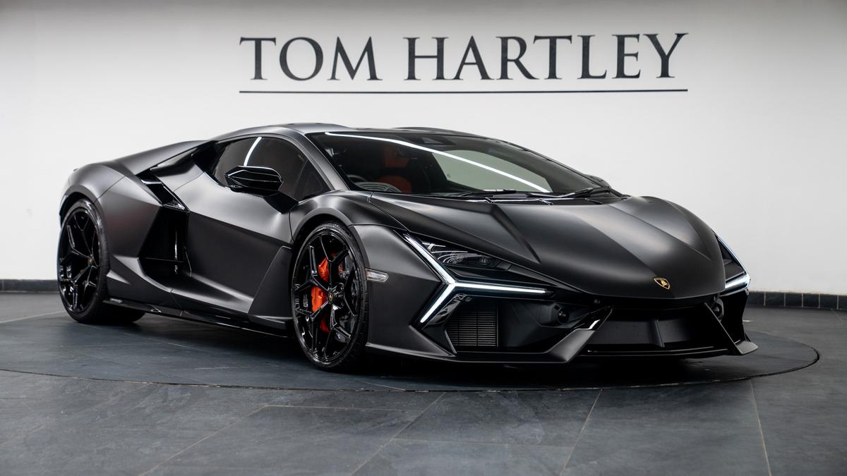 Used 2024 LAMBORGHINI Revuelto V12 Verde Turbine Lucido (Matt Black Vinyl Wrap) at Tom Hartley