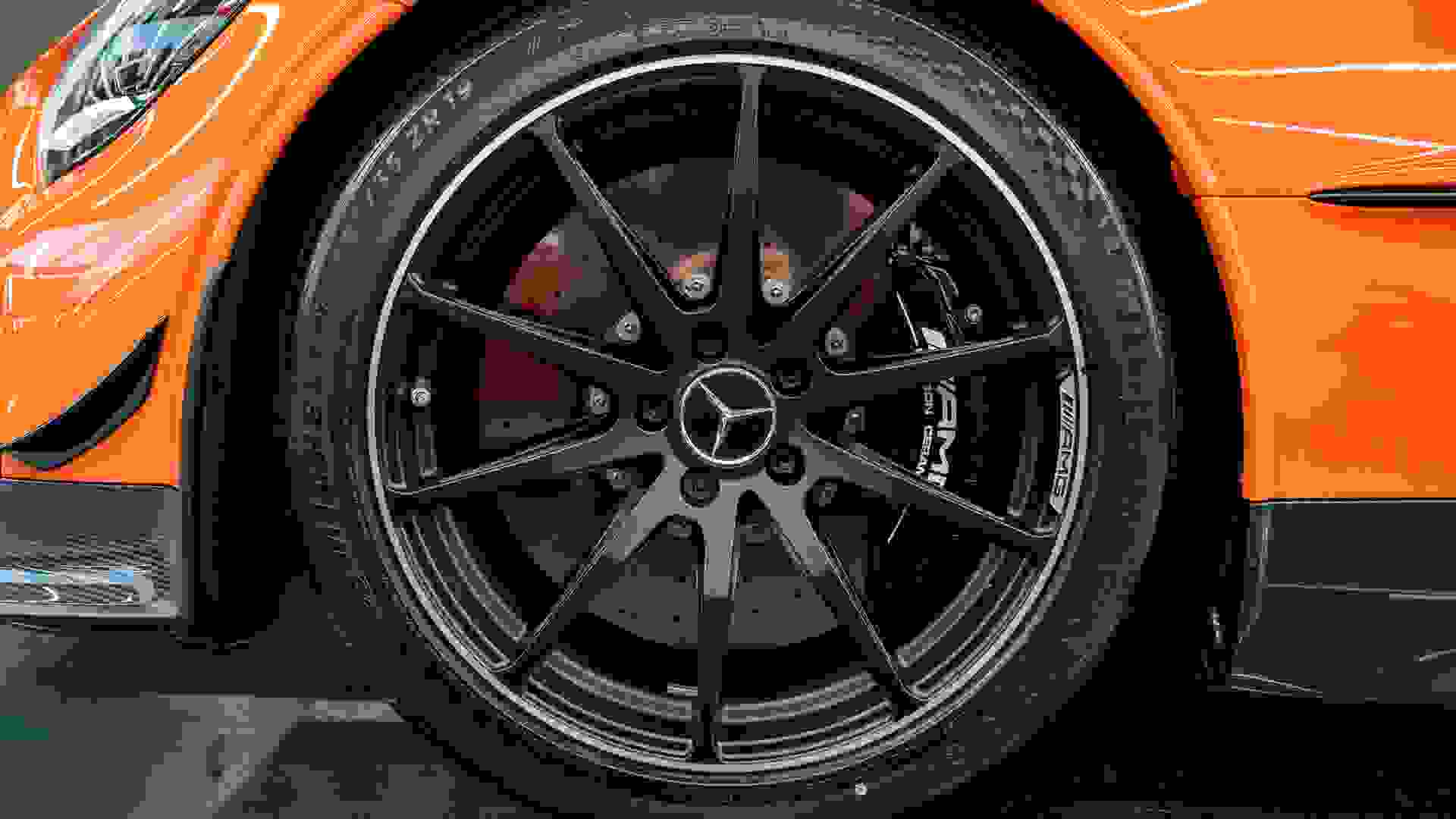 Mercedes-Benz AMG GT Photo 161de081-f8e3-4073-b7e0-875258fcddb7.jpg