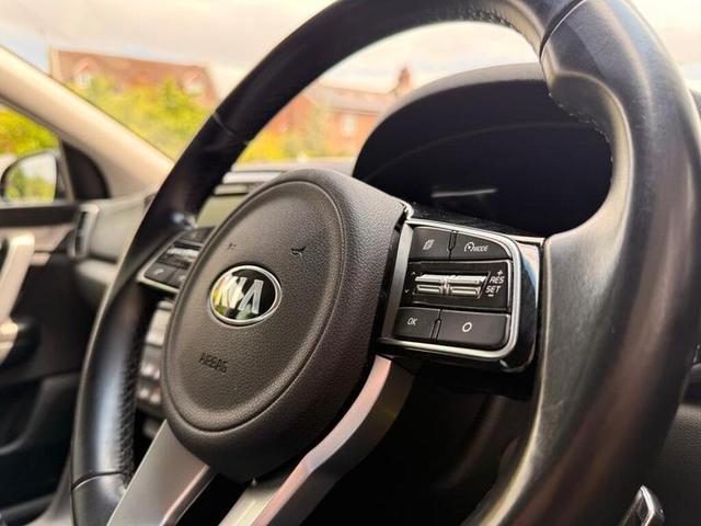 Kia Sportage Photo 16225457-dd93-4ed3-933e-7598e9356345.jpg