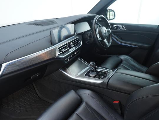 BMW X5 Photo 162ea6e5-7f45-4939-abd4-f3b7989c131c.jpg