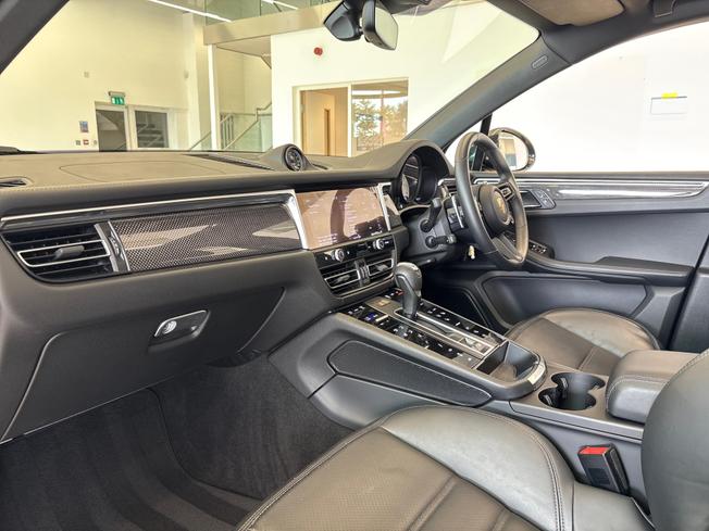 Porsche Macan Photo 12