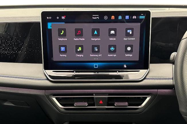 VOLKSWAGEN Tiguan Photo 12