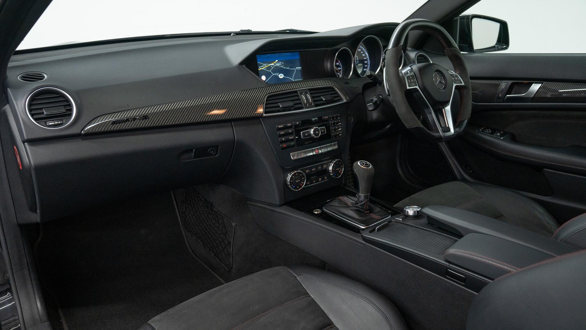 Mercedes-Benz C63 AMG Photo 1651aa74-7fad-428d-9039-af63d803e19a.jpg