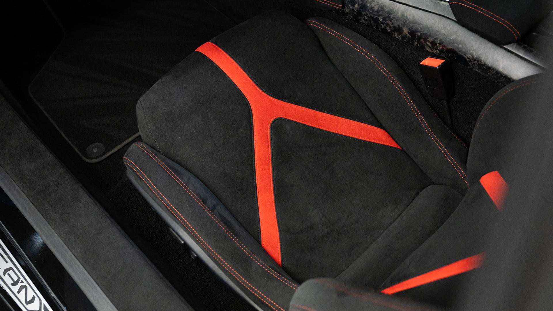 LAMBORGHINI Huracan Photo 1670930c-926a-4b98-b13f-2c2e87350e90.jpg