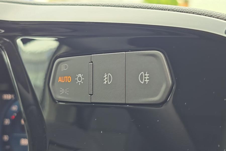 Ford TRANSIT CONNECT Photo 16787d77-7152-46c7-904a-49362ff2edee.jpg