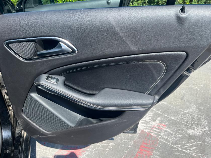 Mercedes-Benz A Class Photo 167a988a-eff7-4b67-9b7c-43ec709b9bfe.jpg