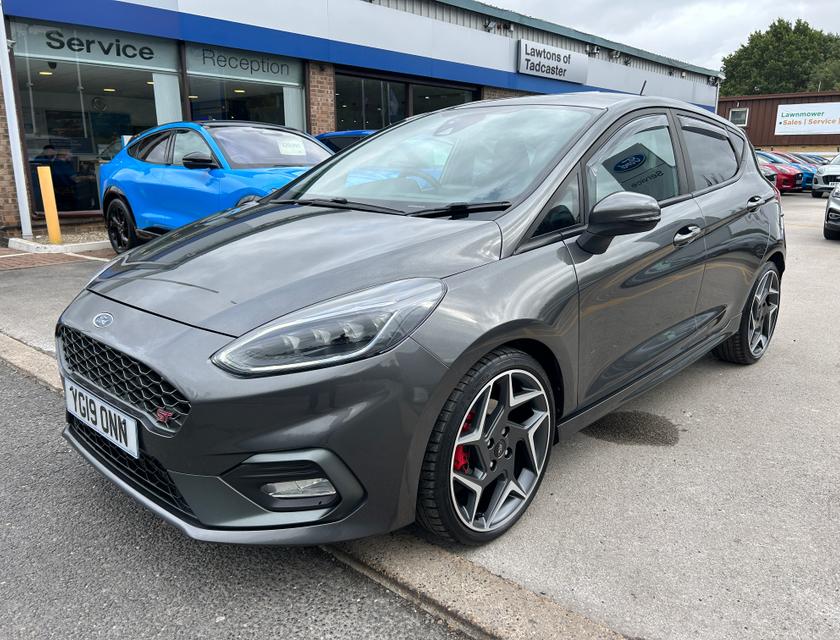 Ford Fiesta Photo 168d1dc6-eedf-48c7-8b5a-2fbf56332bc2.jpg