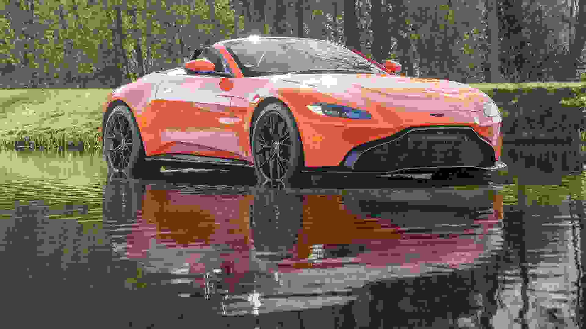 Aston Martin Vantage Photo 169e6efb-3aa0-4284-bb53-98690ea5e54a.jpg