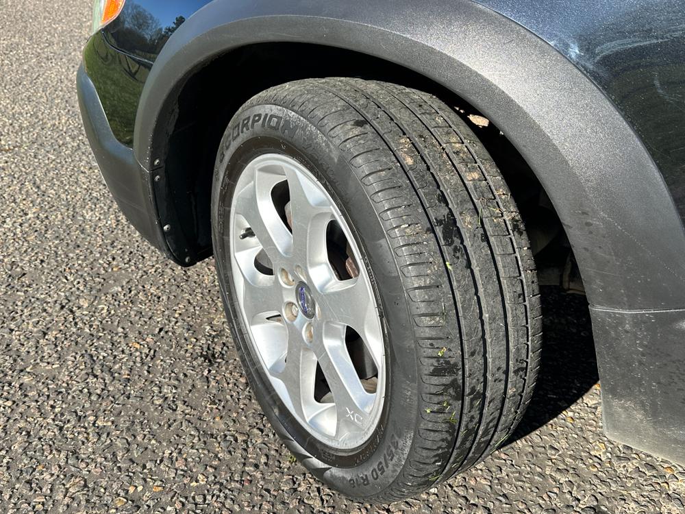 Used Volvo XC70 RE11DBU 33