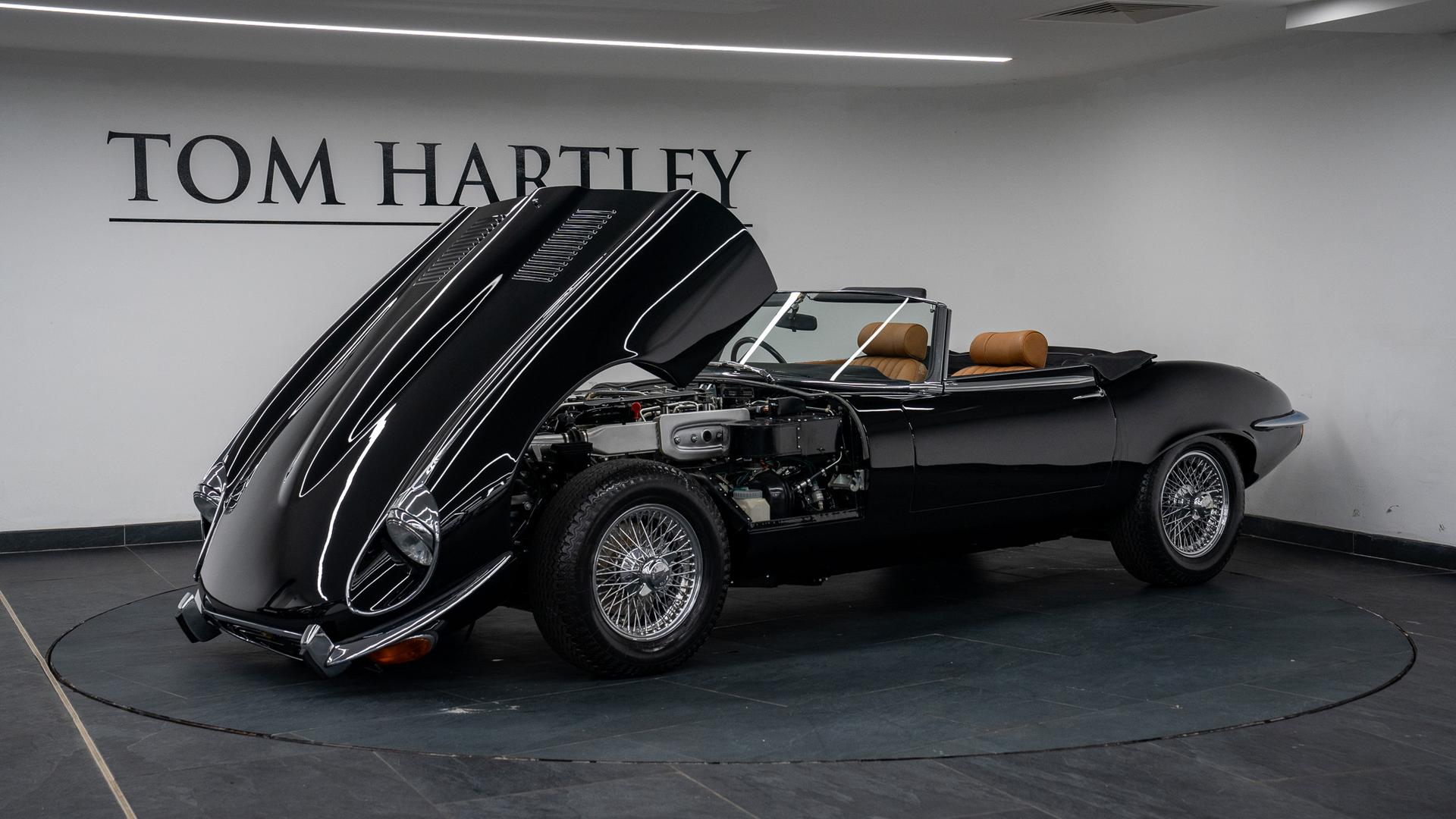 Jaguar E-Type Series III V12 Photo 16a56ae2-193a-48a3-b25a-852220c9e8f2.jpg