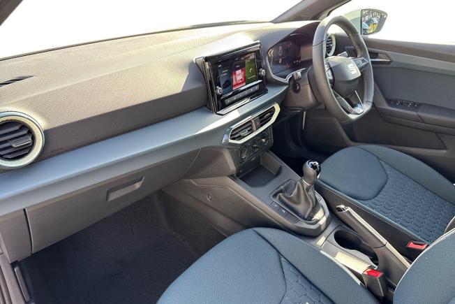 SEAT Ibiza Photo 2