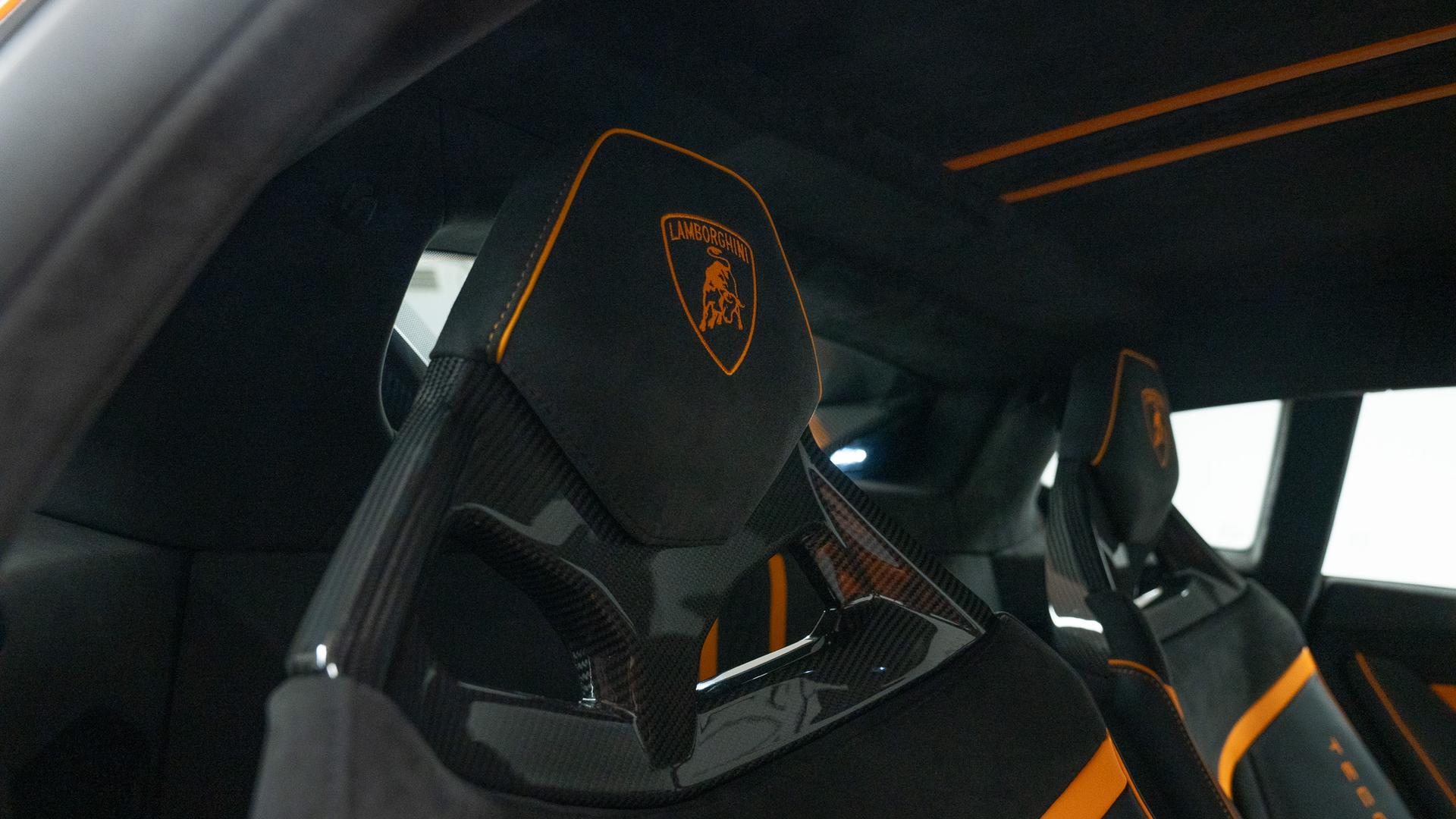 LAMBORGHINI Huracan Photo 16ce222e-5da4-4f1e-9930-59cf2826432f.jpg