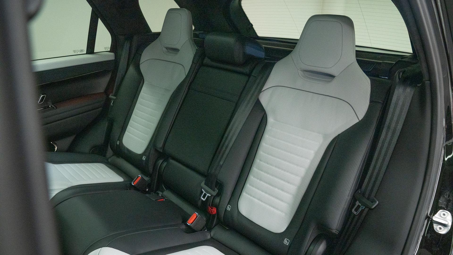 Land Rover Range Rover Sport Photo 16d8d7e2-84e2-44ae-8657-49e15c61bb4a.jpg