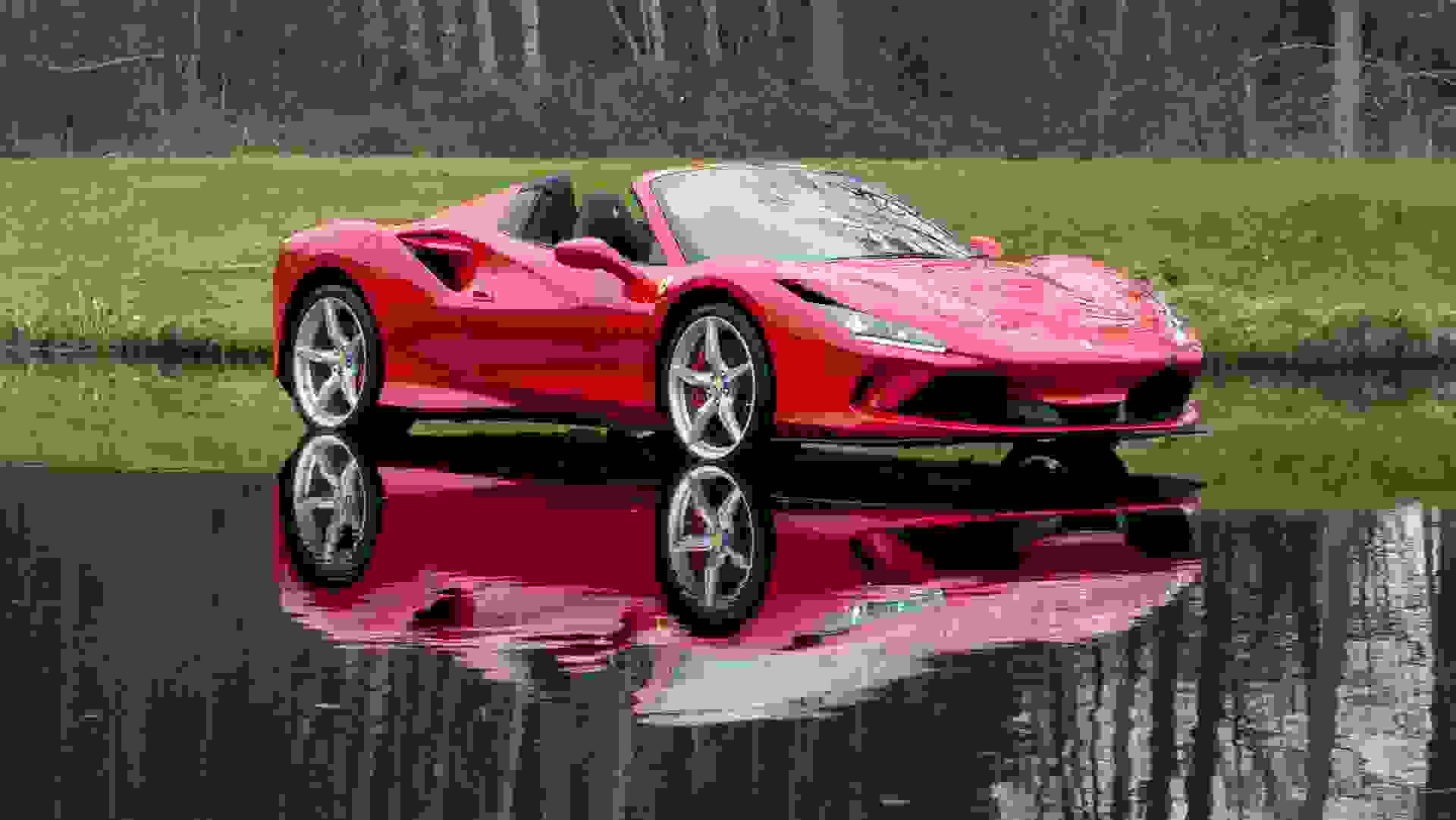 Ferrari F8 Photo 16d9eea7-80c9-4936-9f8c-91e72a68eba8.jpg