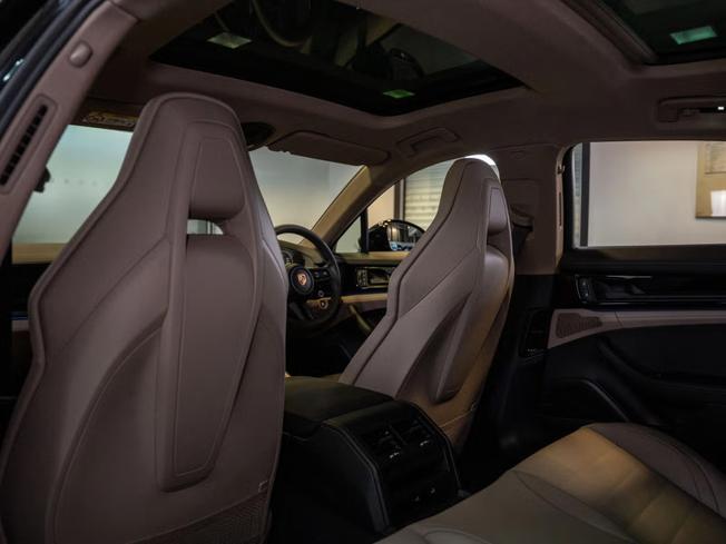 PORSCHE Panamera Photo 20