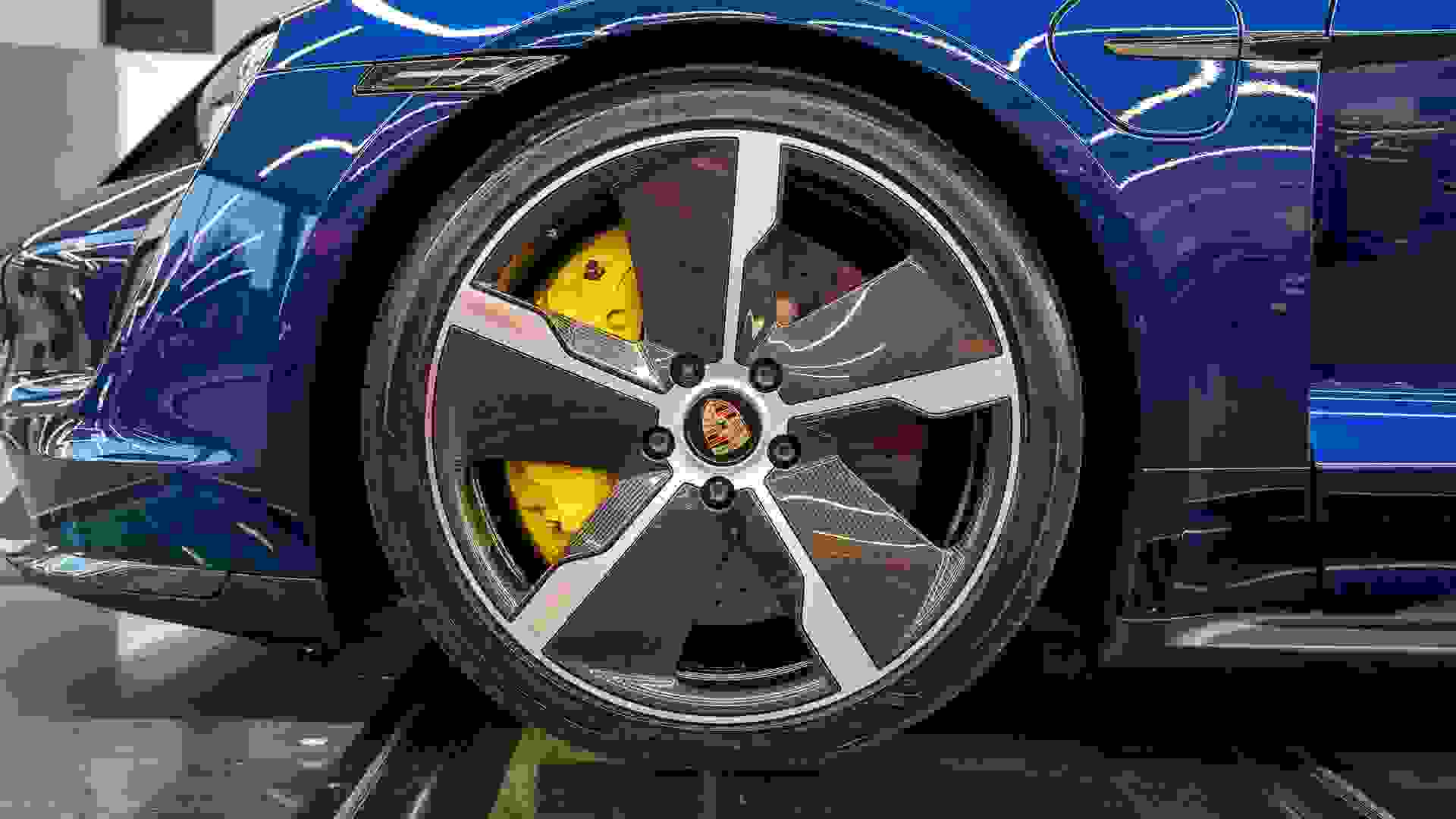 Porsche Taycan Photo 16fc05a1-3d10-46d5-8422-f3fa134d731b.jpg