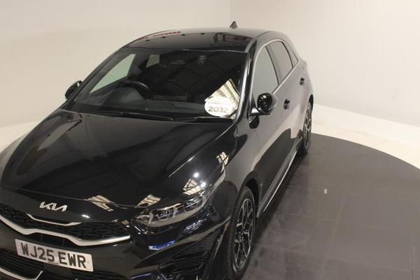 Kia Ceed 1.5 T-GDi GT-Line Hatchback 5dr Petrol DCT Euro 6 (s/s) (138 bhp) Photo 2