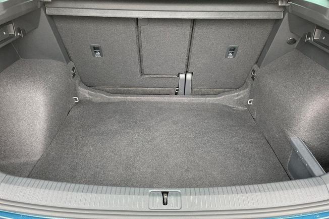 VOLKSWAGEN Tiguan Photo 9