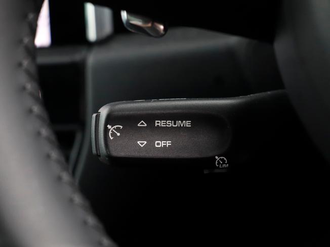 PORSCHE Macan Photo 24