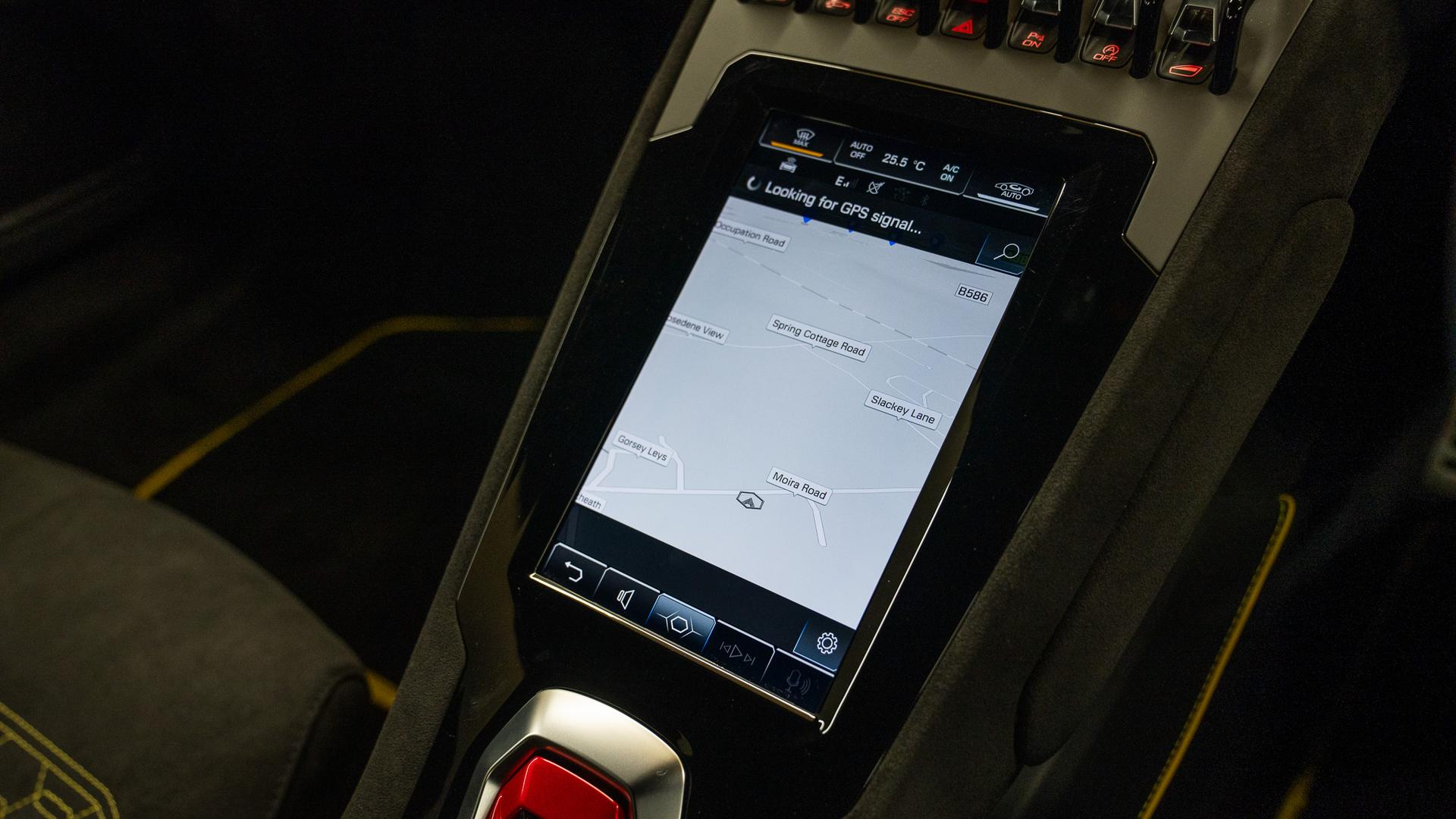 LAMBORGHINI Huracan Photo 1710b83a-e1e8-4ef8-a4fb-e86c5c40103e.jpg