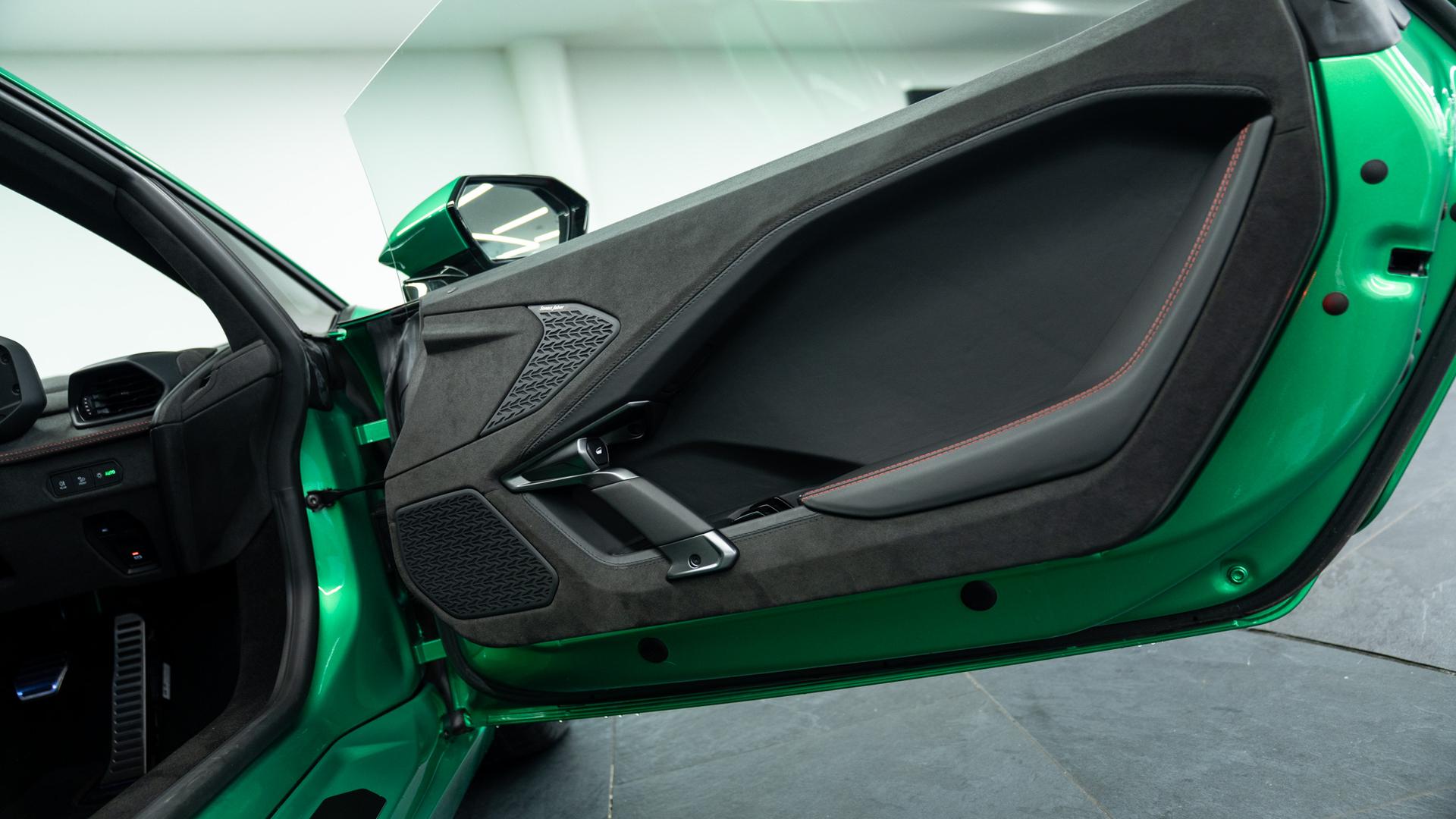 LAMBORGHINI Temerario Photo 171598fd-6b34-443b-a11b-5a37a9a4a2b2.jpg