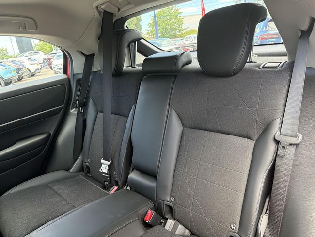 Honda HR-V Photo 1715b7d8-1fe3-4bc1-83c6-3ae98c2ee04a.jpg