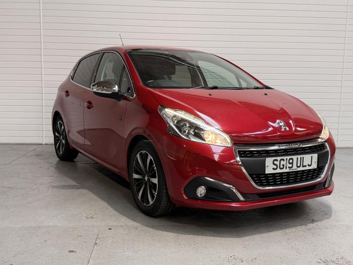 Used 2019 Peugeot 208 1.2 PureTech Tech Edition Hatchback 5dr Petrol Manual Euro 6 (s/s) (82 ps) Red at Windsors of Wallasey
