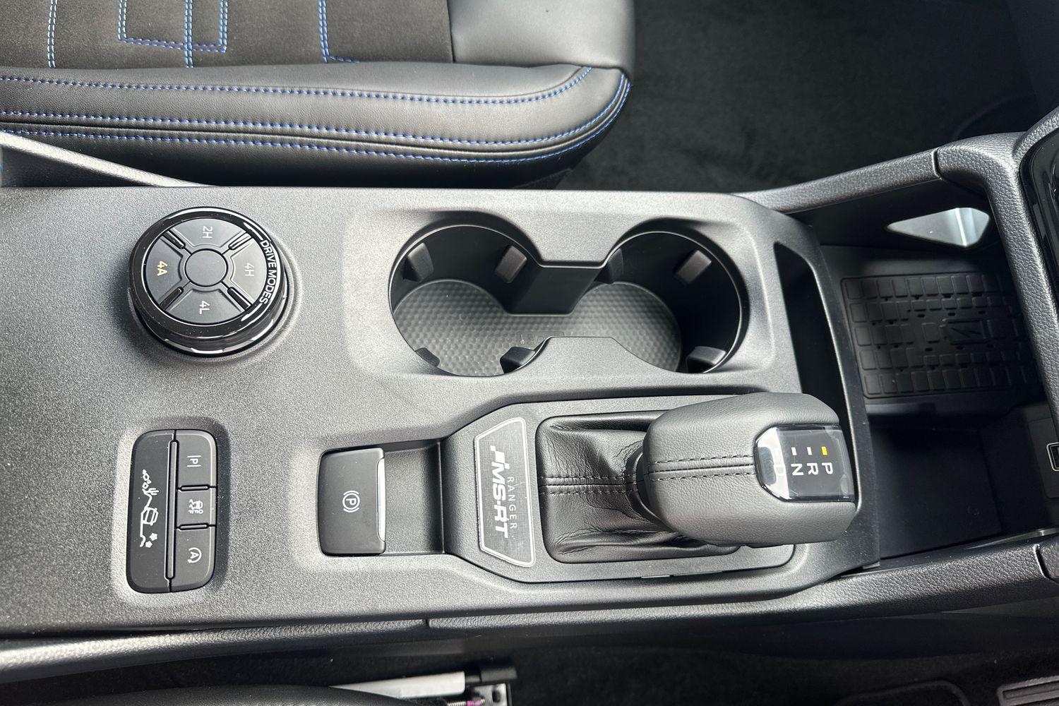 Ford RANGER Photo 34